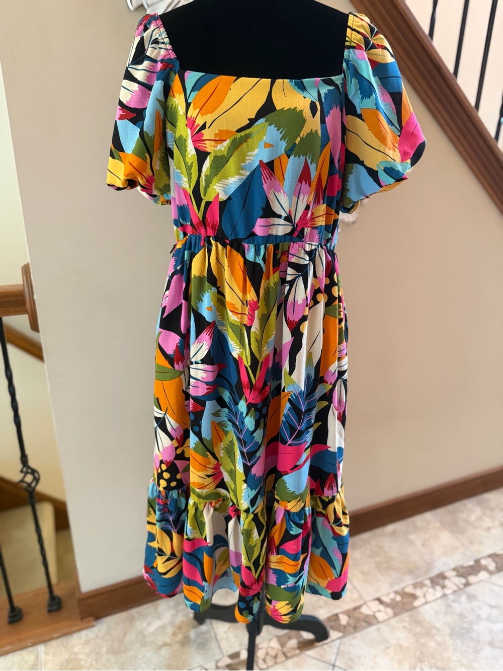Maia Tropical Print Puff Sleeve Dress – Size 8 - Picture 2 of 7